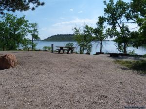 camp-out-colorado-carter-lake-next-to-water