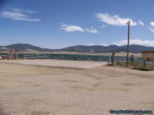 camp-out-colorado-eleven-mile-state-park-boat-dock
