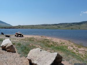 camp-out-colorado-pinewood-day-use-at-lake