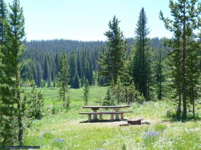 campoutcolorado-meadows-campground-rabbit-ears-open-campsite